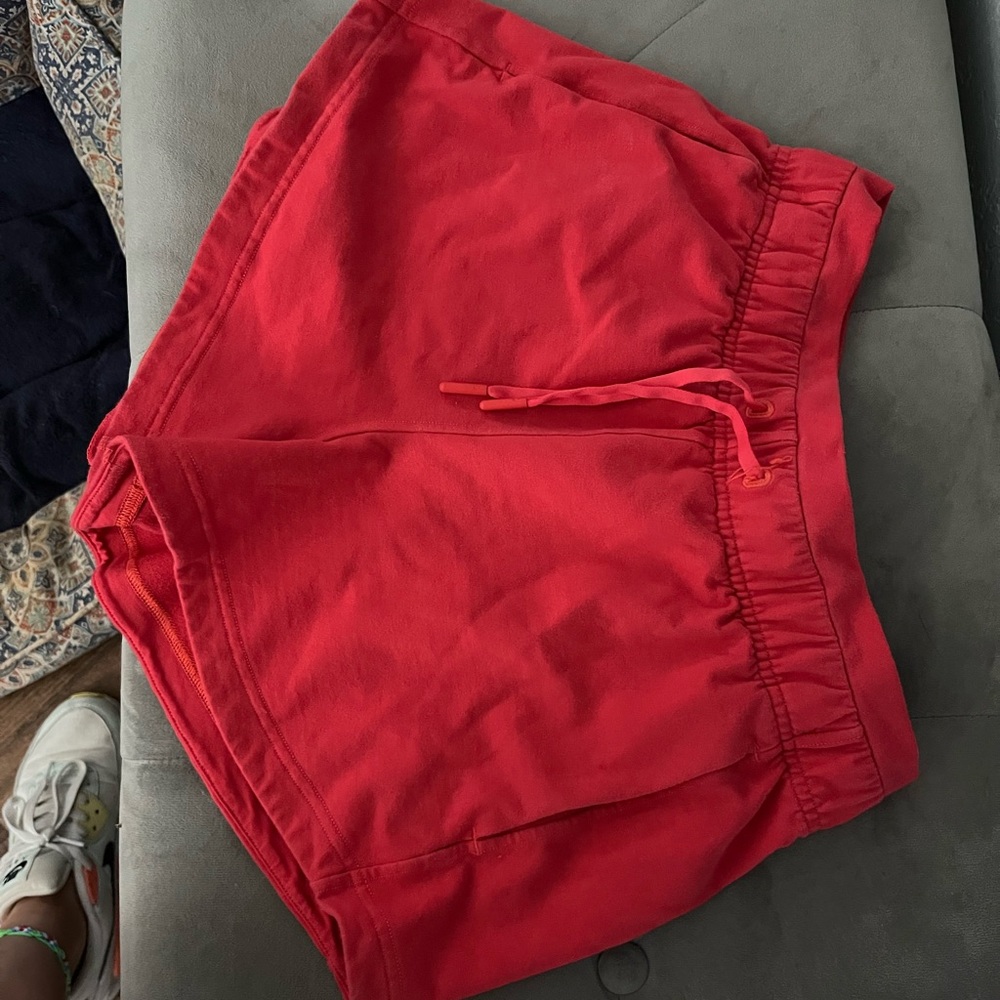 red lulu lemon shorts